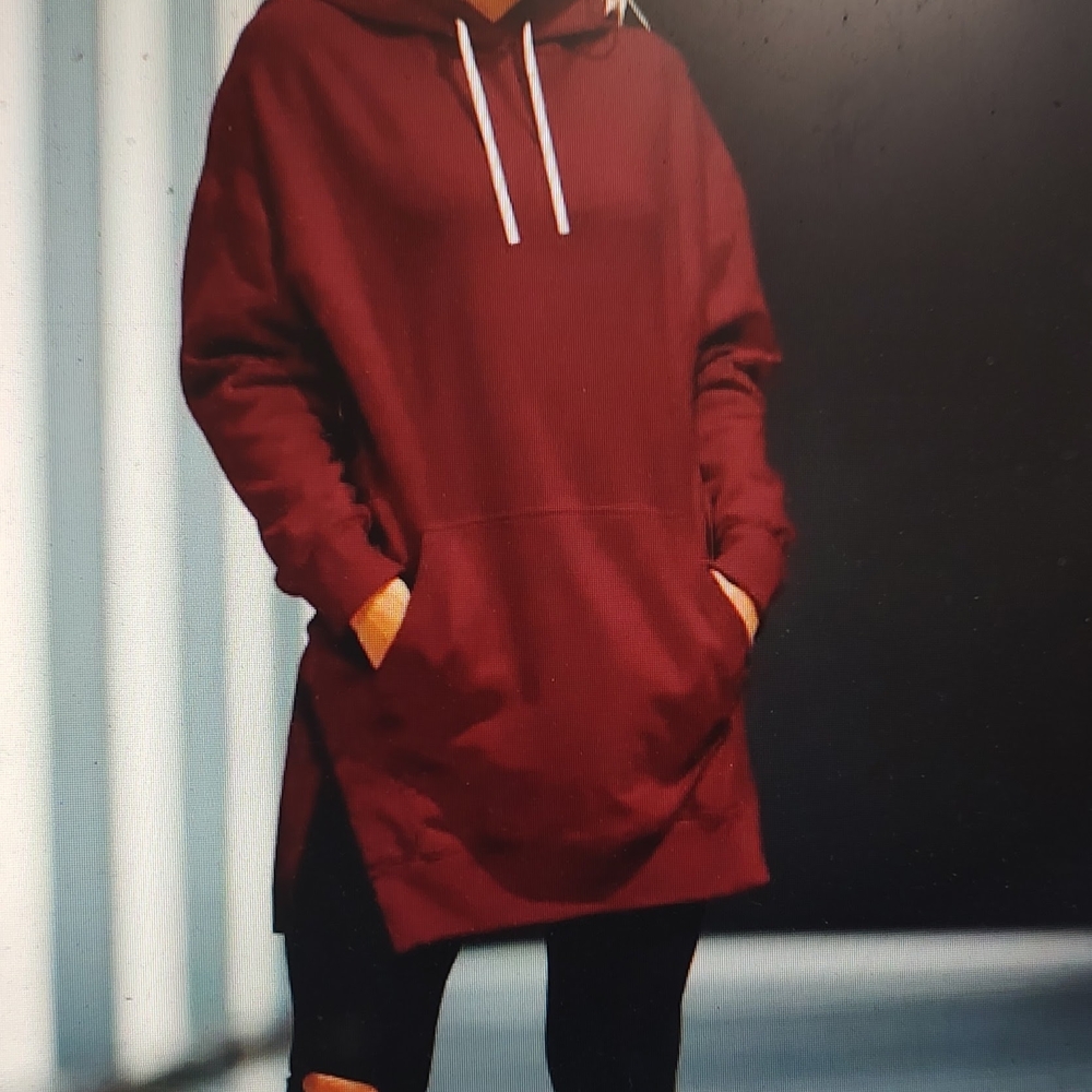 Women's Longline Hoodie Tunic in Burgundy